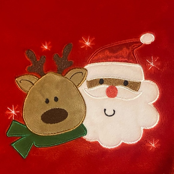 Baby Essentials Christmas Fleece Red  Blanket 35”29” Santa and Reindeer - Picture 4 of 11